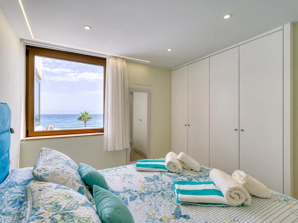 Precioso apartamento en 1ª línea de mar San Agustín España